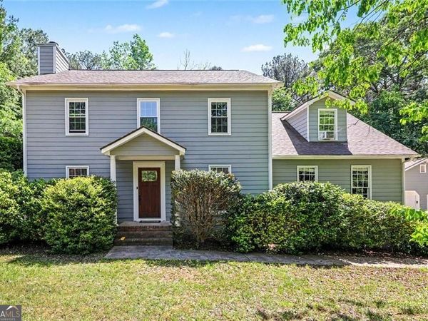 215 Hampton Woods Drive, Fayetteville, GA 30215