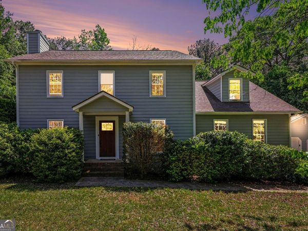 215 Hampton Woods Drive, Fayetteville, GA 30215