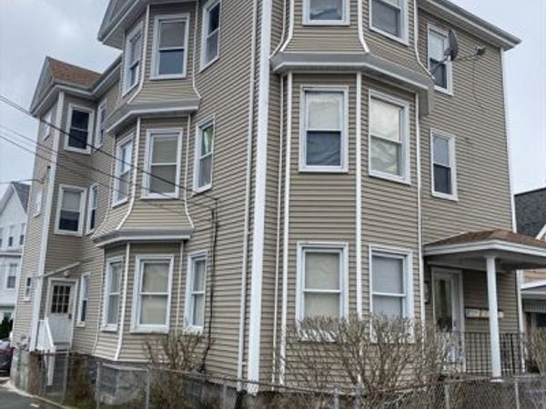 530 Bolton St, Unit 3, New Bedford, MA 02740