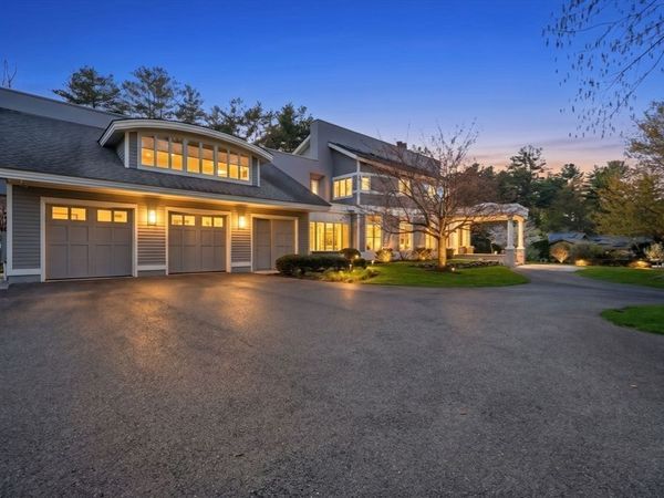 24 Prynne Ridge Rd, Longmeadow, MA 01106
