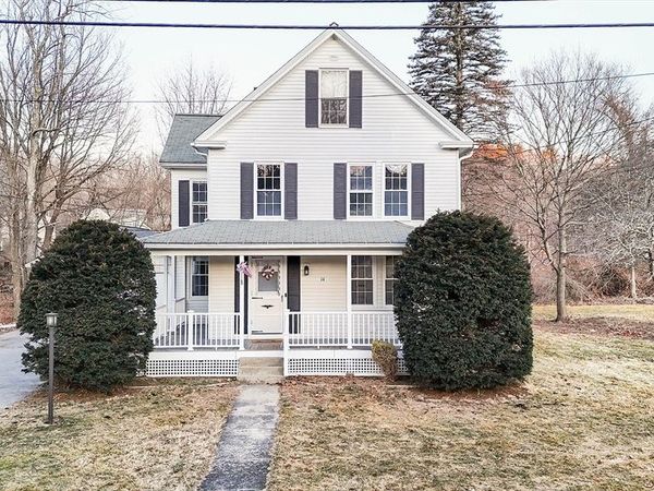 14 School St, Sterling, MA 01564