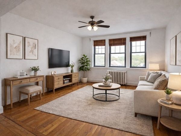 2001 Commonwealth Ave, Unit 4, Boston, MA 02135