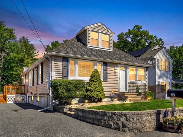 32 Cardington Ave., Billerica, MA 01821