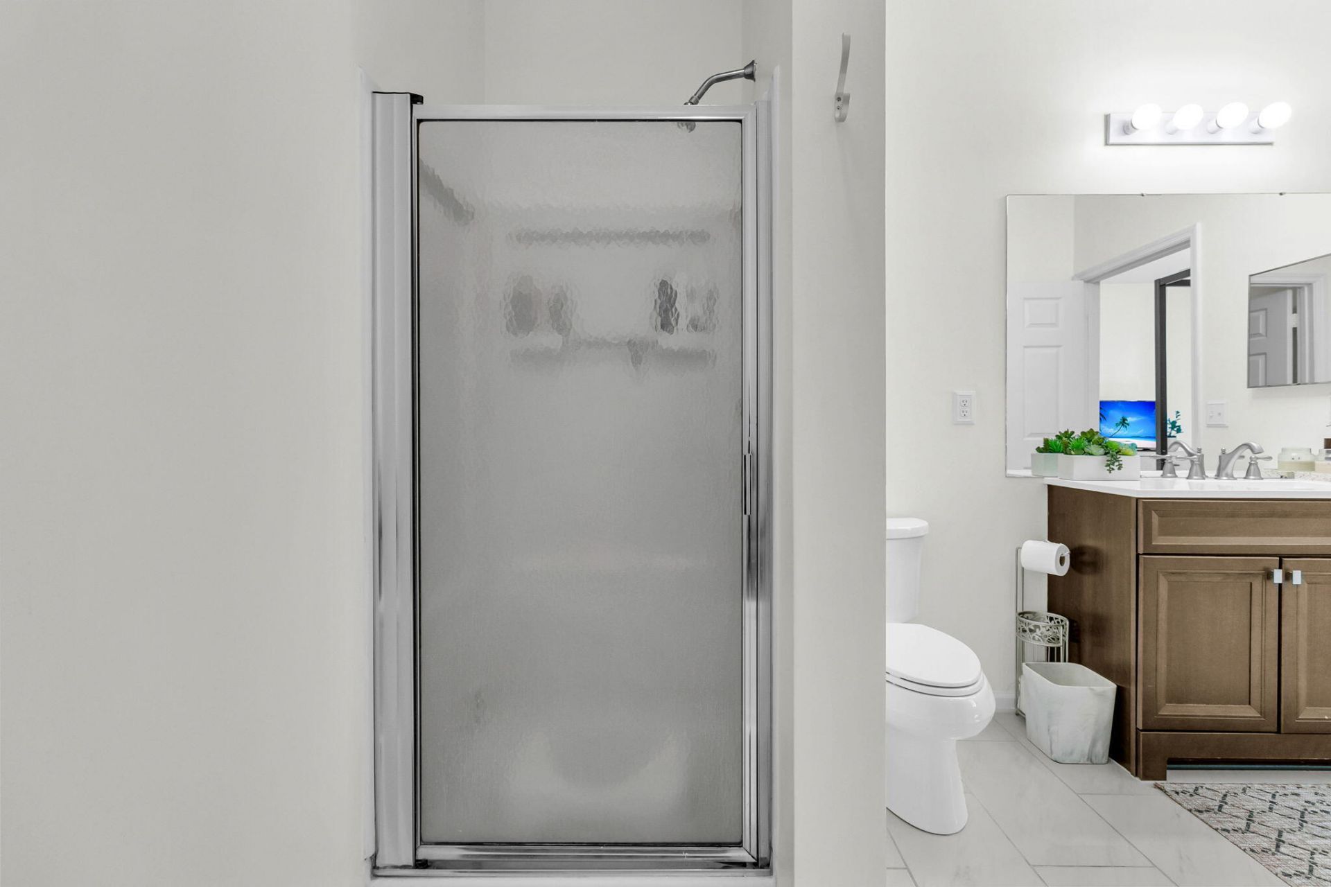 1575 Cambridge Lakes Drive Photo 19