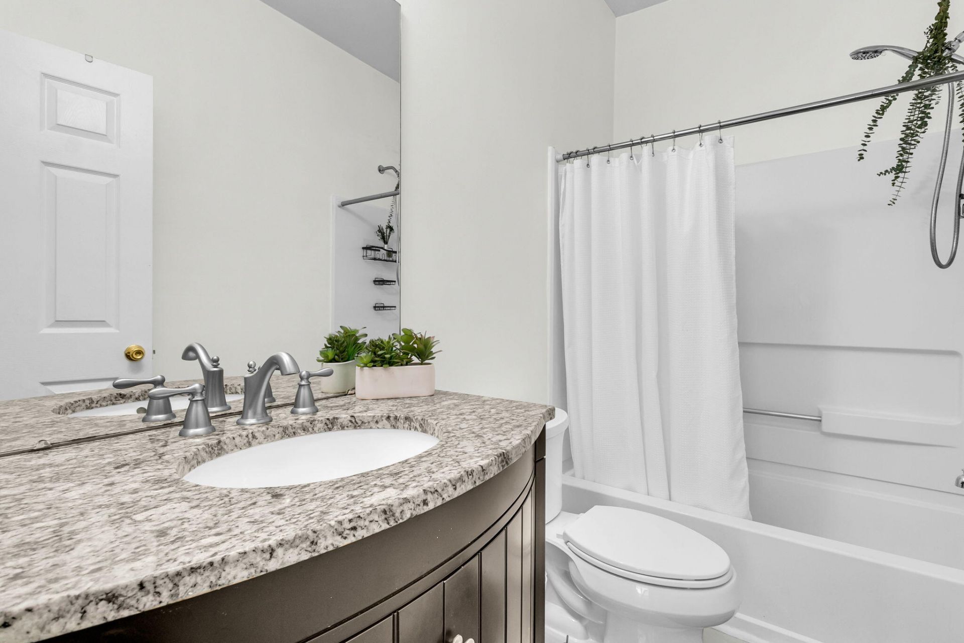 1575 Cambridge Lakes Drive Photo 24