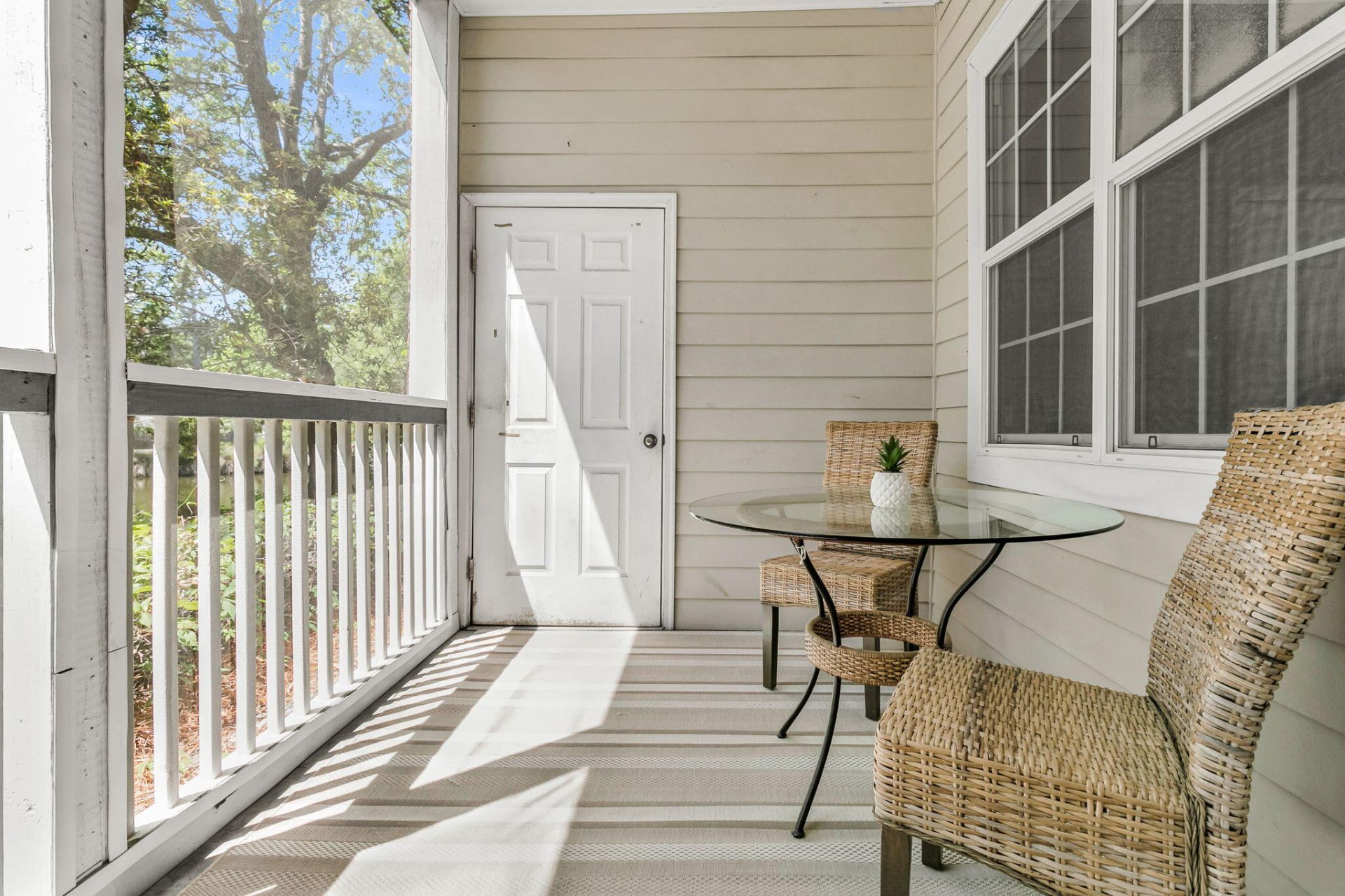 1575 Cambridge Lakes Drive Photo 26