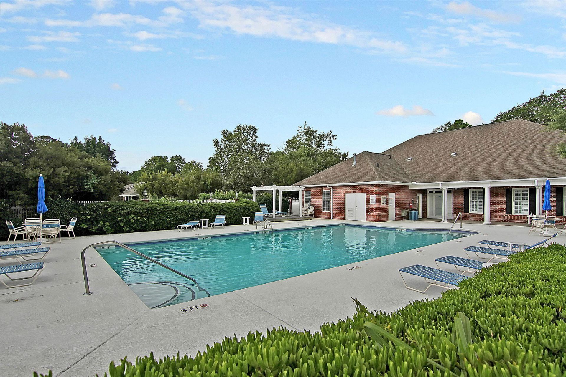 1575 Cambridge Lakes Drive Photo 32