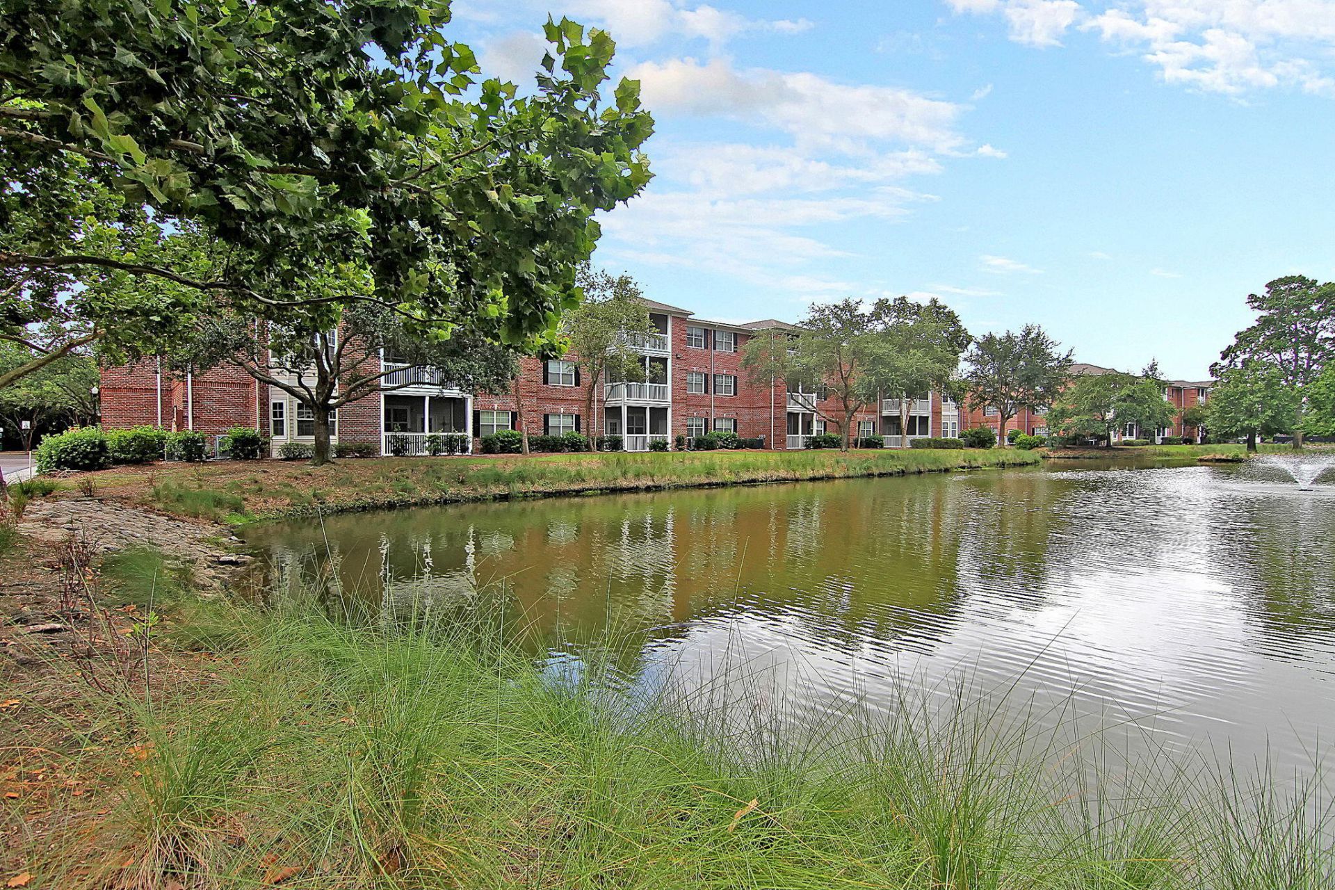 1575 Cambridge Lakes Drive Photo 40