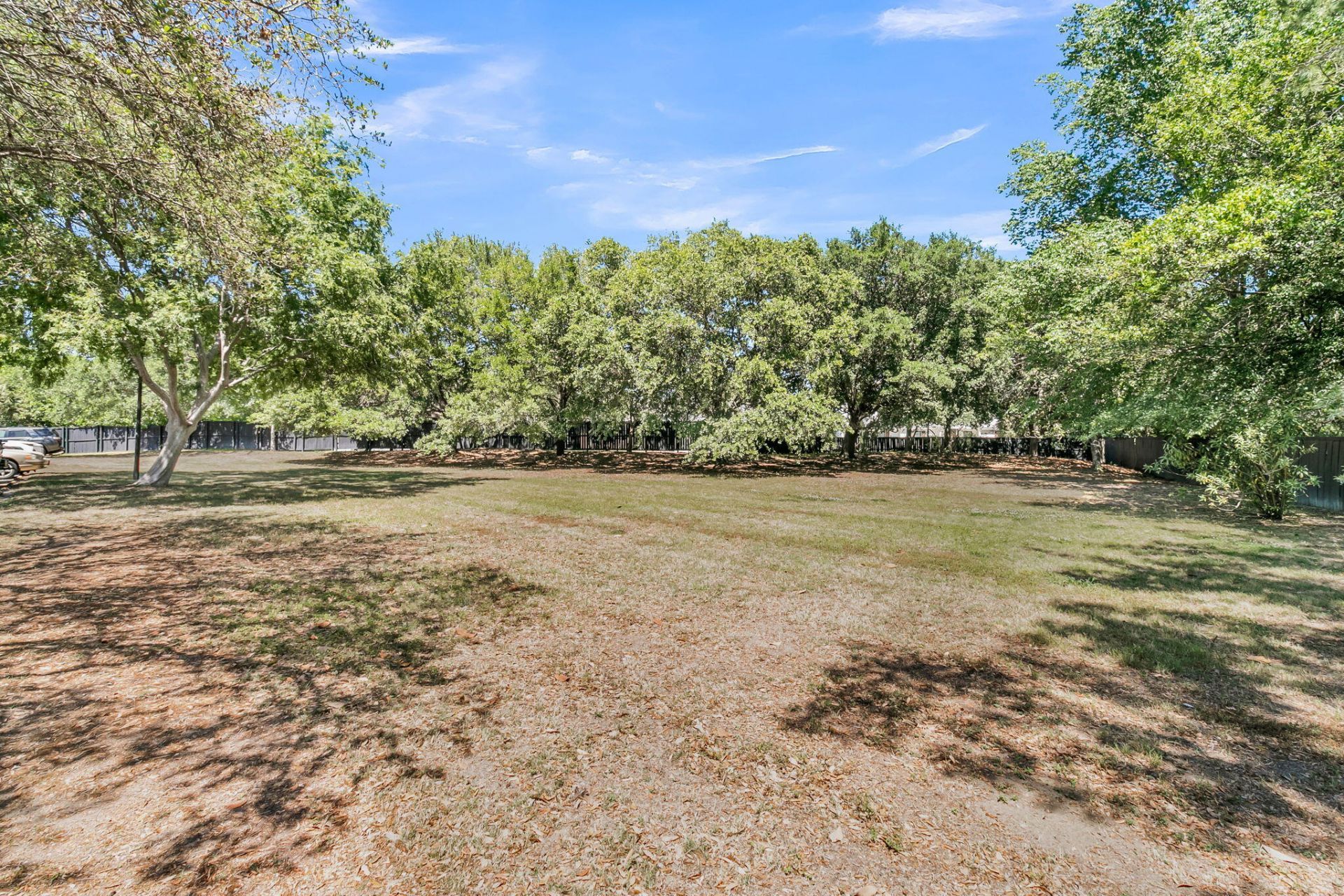 1575 Cambridge Lakes Drive Photo 41