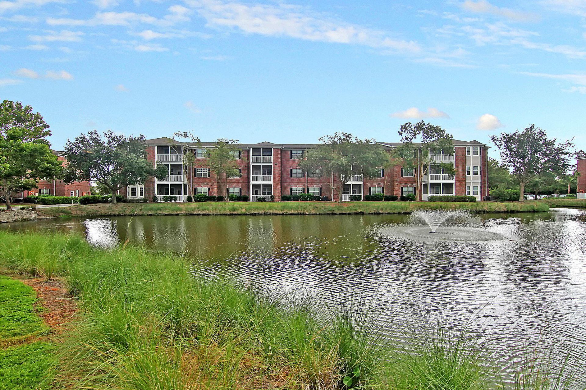 1575 Cambridge Lakes Drive Photo 43