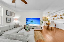 1575 Cambridge Lakes Drive photo 4