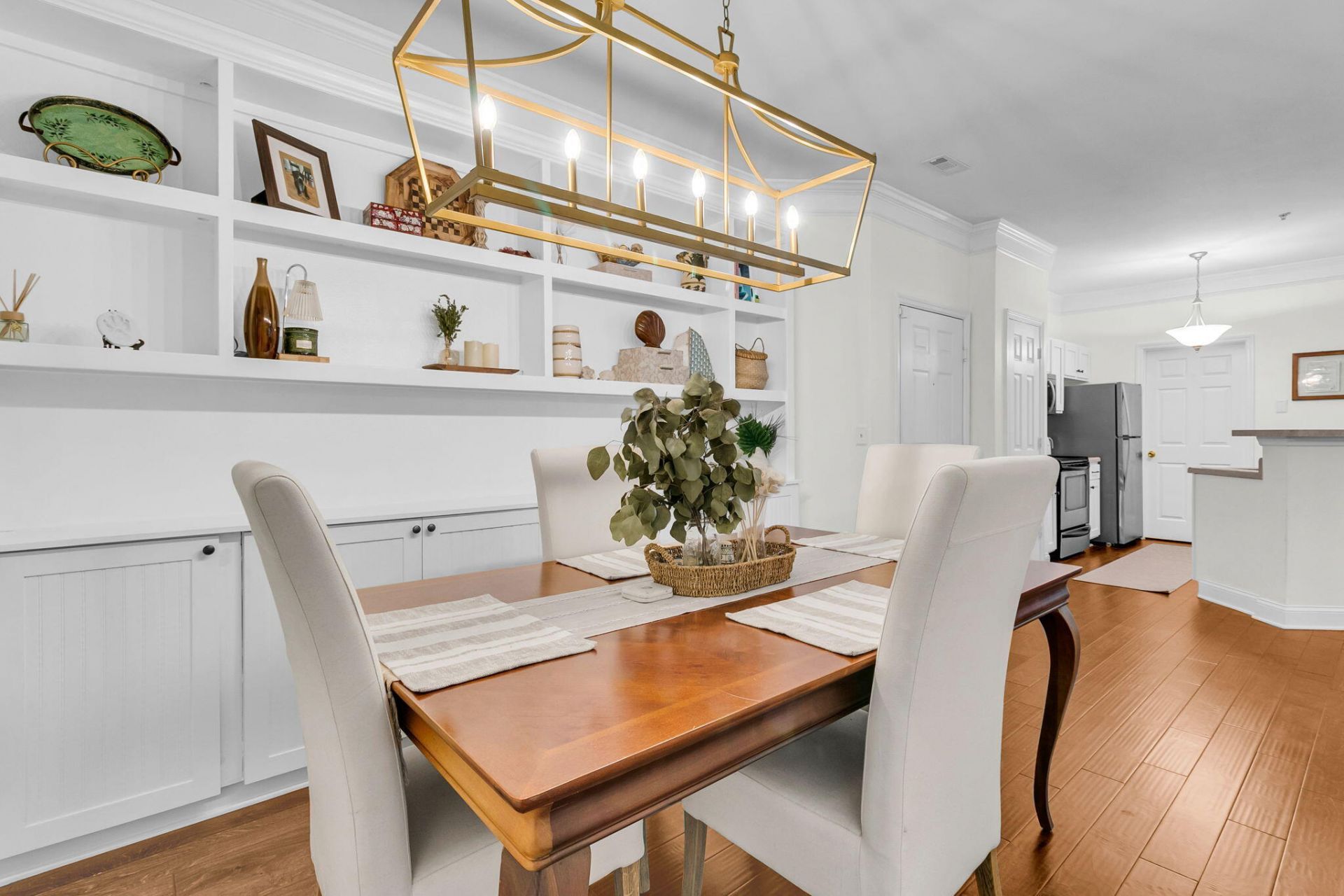 1575 Cambridge Lakes Drive Photo 6