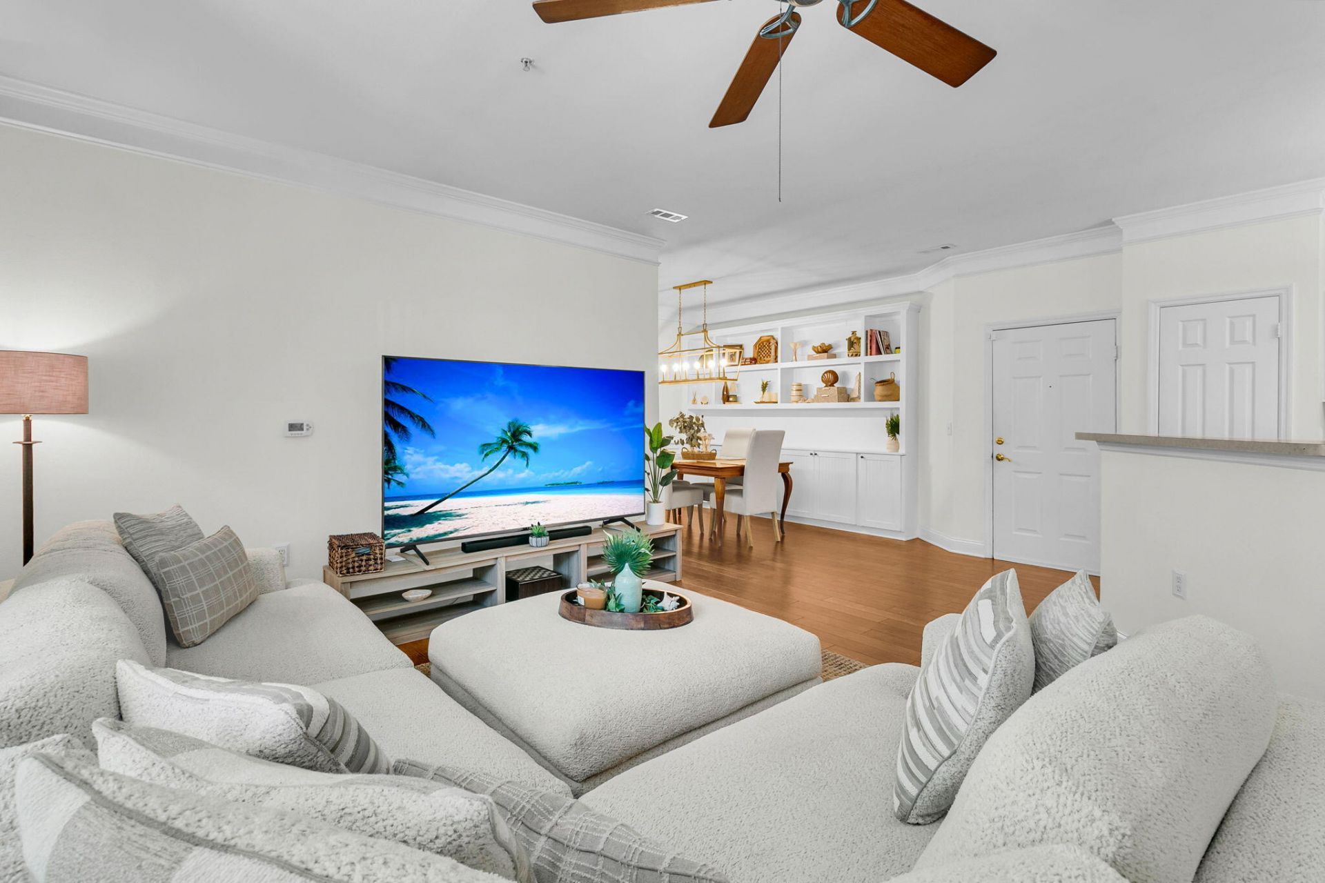 1575 Cambridge Lakes Drive Photo 7