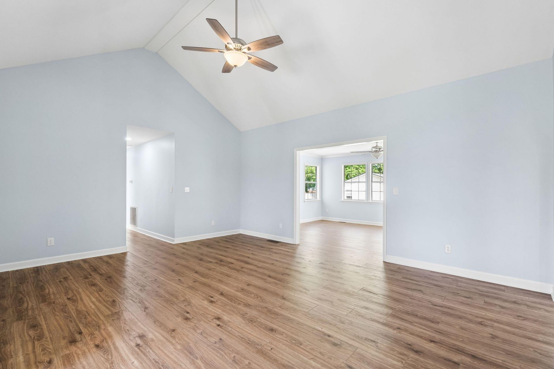 1004 Magnolia Lane Photo 10