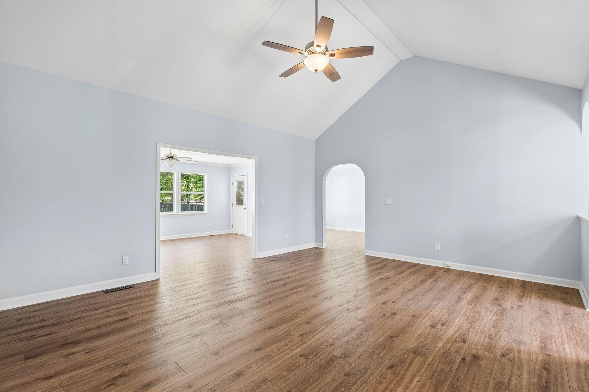 1004 Magnolia Lane Photo 11