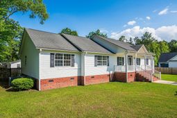 1004 Magnolia Lane photo 4