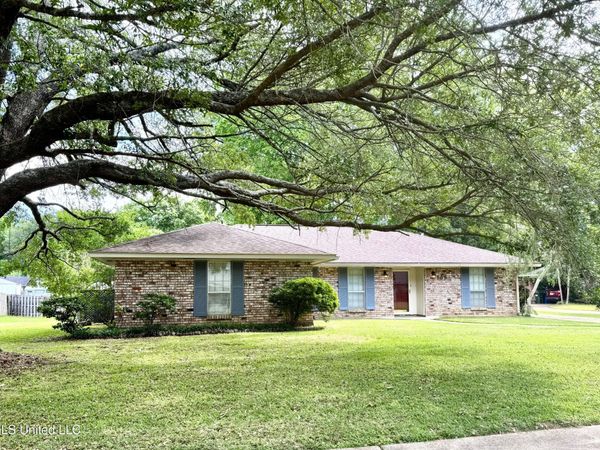 109 N Meadow Road, Natchez, MS 39120