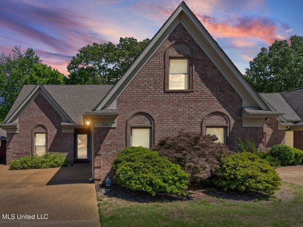 538 Fairway Oaks Drive, Hernando, MS 38632