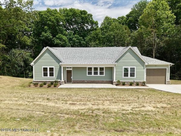 8780 E Thunderbird Drive, Hernando, MS 38632