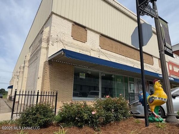 235 W Main Street, Forest, MS 39074