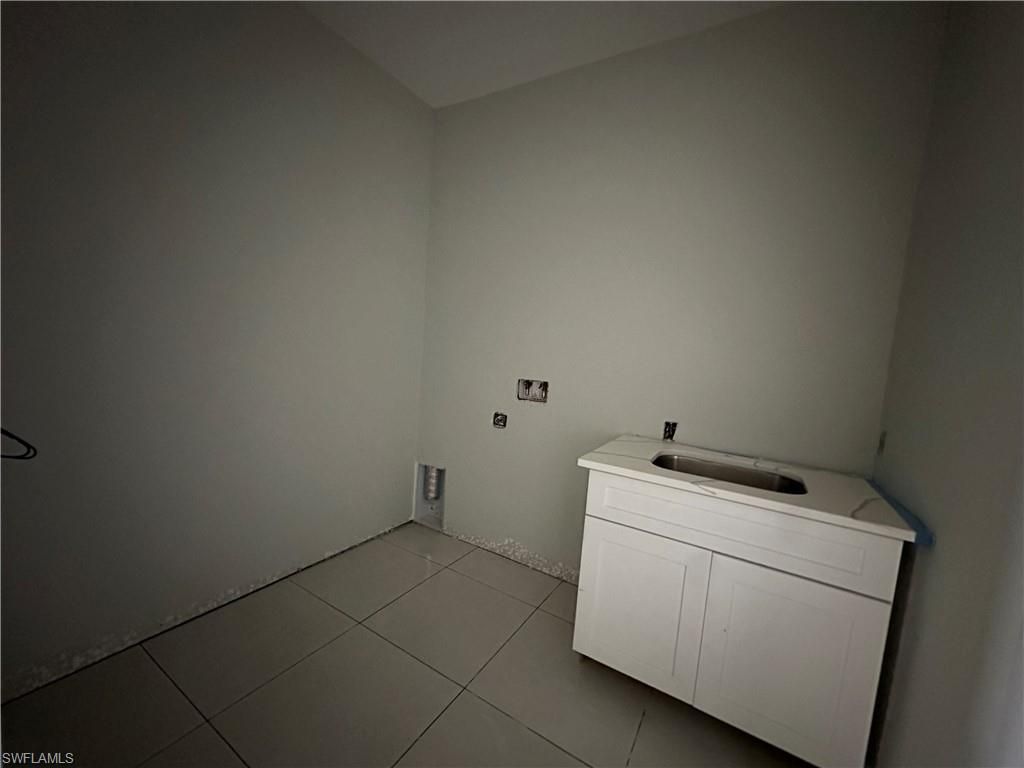 4217 NW 32nd Ter, Cape Coral, FL 33993 Photo