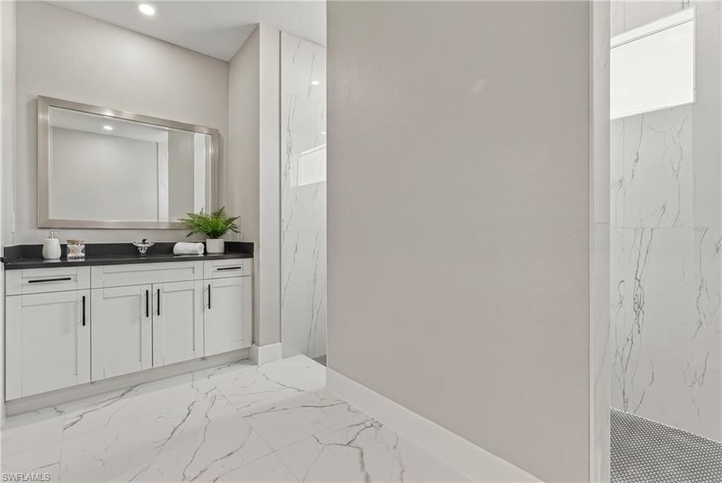 2108 NE 15th Ter, Cape Coral, FL 33909 Photo