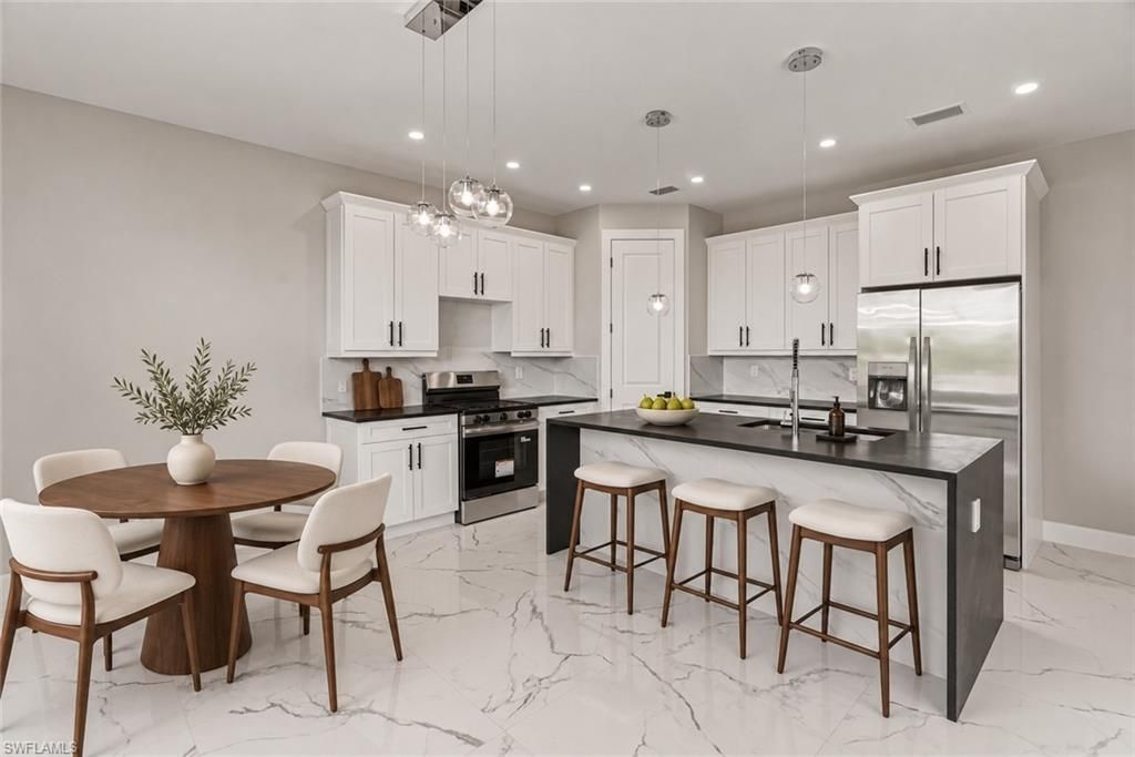 2108 NE 15th Ter, Cape Coral, FL 33909 Photo