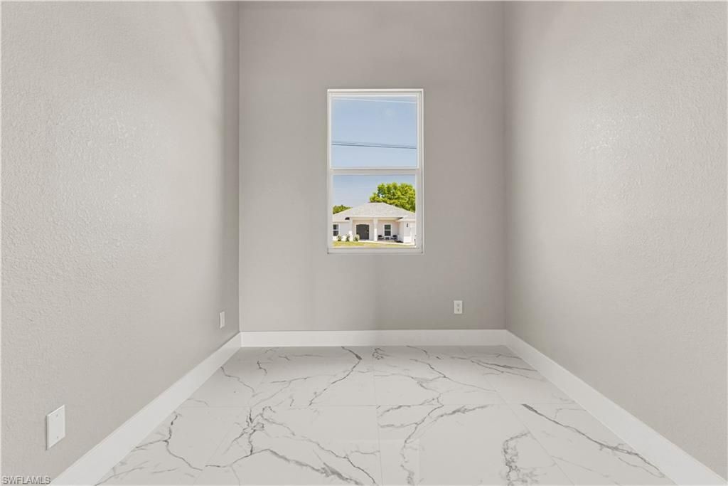 2108 NE 15th Ter, Cape Coral, FL 33909 Photo