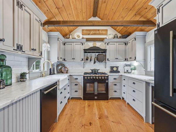 410 Main Street , South Dennis, MA 02660