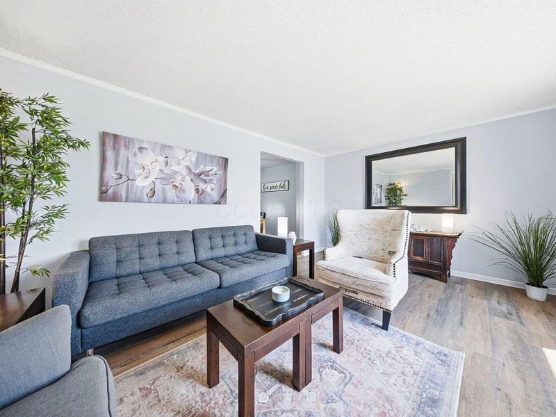 6474 Firethorn Avenue, Reynoldsburg, OH 43068 Photo 3