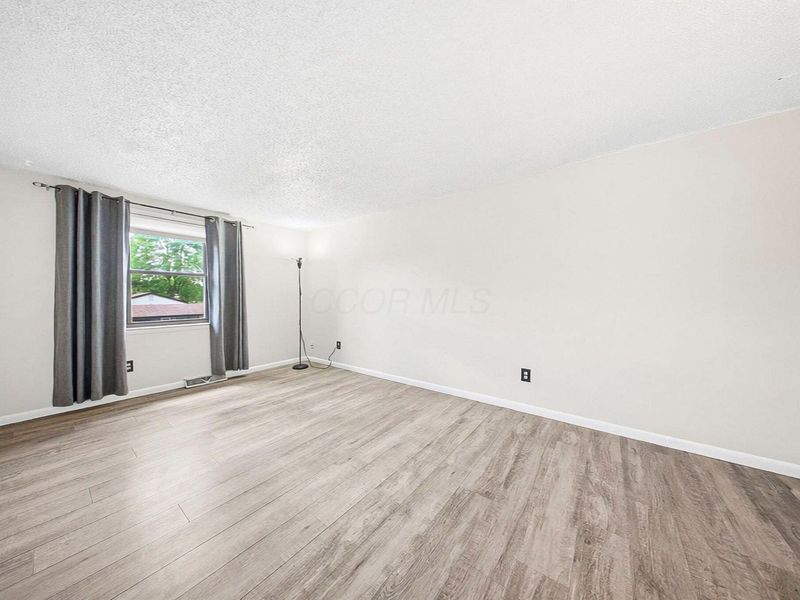 6474 Firethorn Avenue, Reynoldsburg, OH 43068 Photo 33