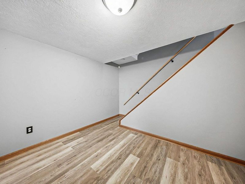 6474 Firethorn Avenue, Reynoldsburg, OH 43068 Photo 52