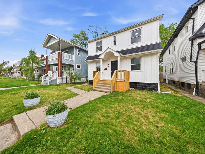 1370 S Champion Avenue, Columbus, OH 43206 Photo 2