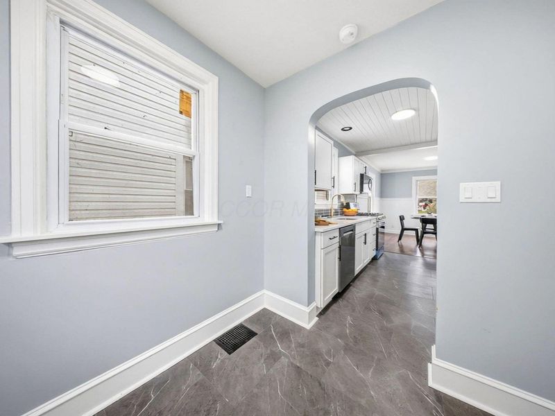 1370 S Champion Avenue, Columbus, OH 43206 Photo 21