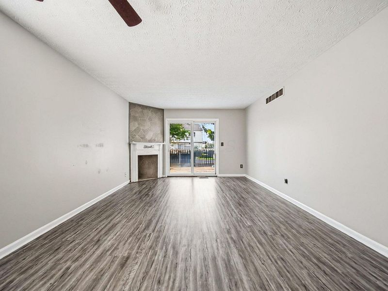 6783 Erindale Drive, Reynoldsburg, OH 43068 Photo 13