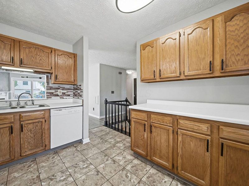 6783 Erindale Drive, Reynoldsburg, OH 43068 Photo 19