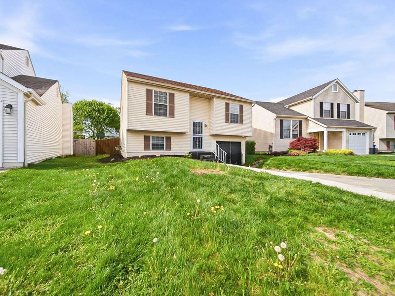 6783 Erindale Drive, Reynoldsburg, OH 43068 Photo 3