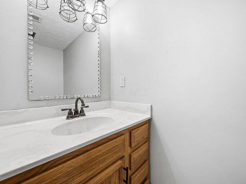 6783 Erindale Drive, Reynoldsburg, OH 43068 Photo 41