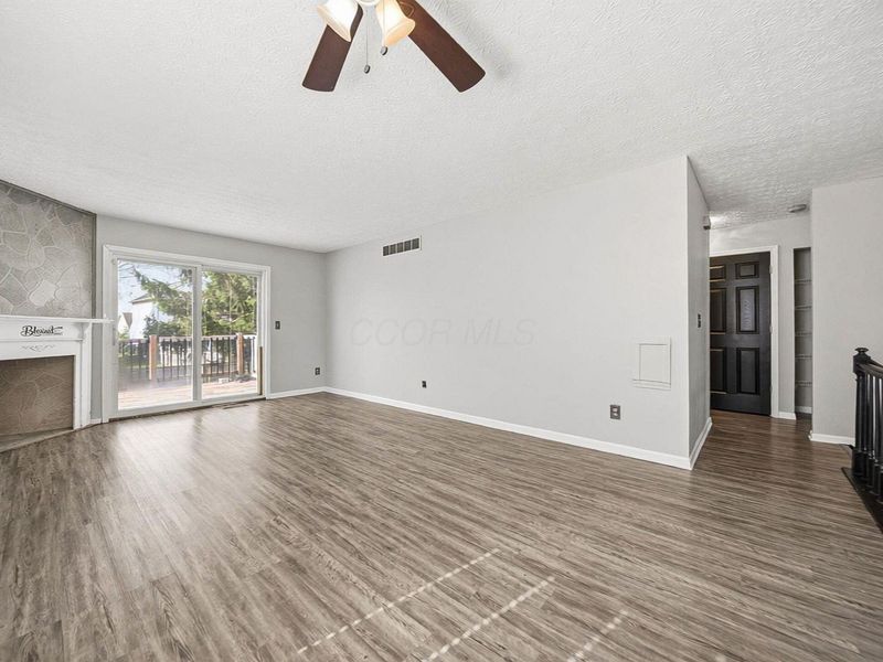 6783 Erindale Drive, Reynoldsburg, OH 43068 Photo 9