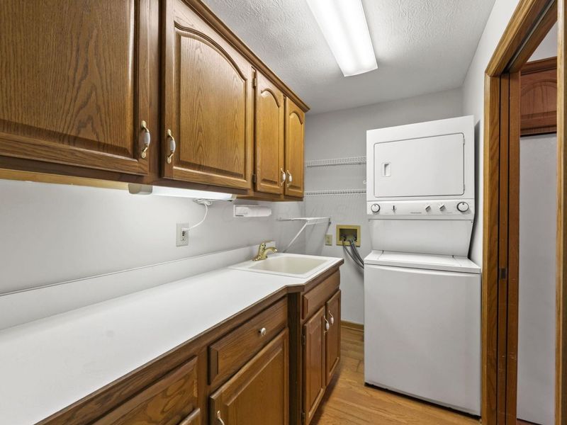 2617 Vi-Lilly Circle W, Grove City, OH 43123 Photo 13