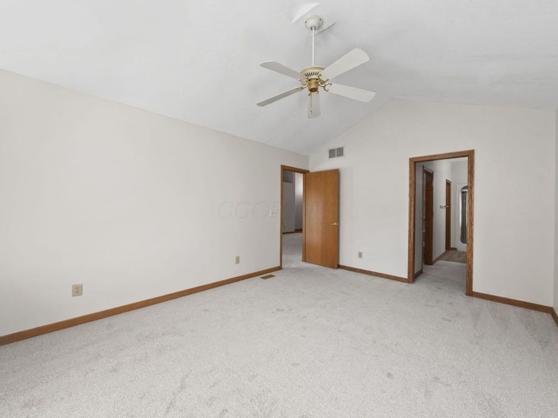 2617 Vi-Lilly Circle W, Grove City, OH 43123 Photo 17