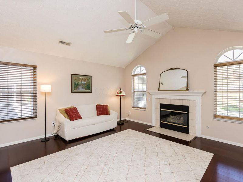 6139 Glenvillage Drive , Dublin, OH 43016 Photo 12