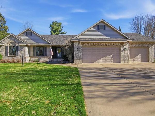 4321 Pine Meadow Drive, Eau Claire, WI 54701