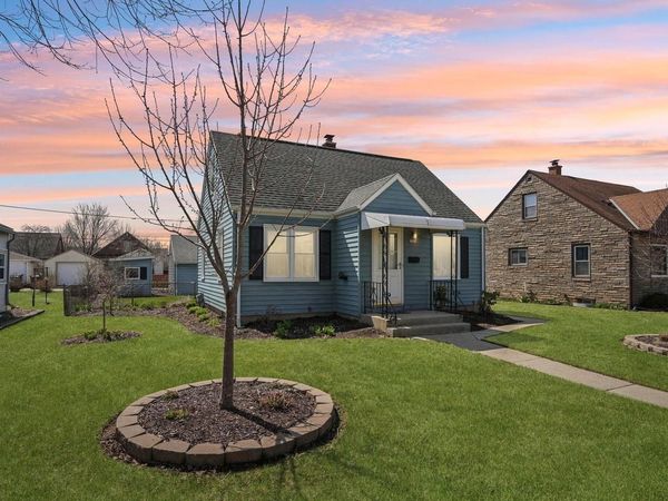 3327 E Bottsford AVENUE, Cudahy, WI 53110