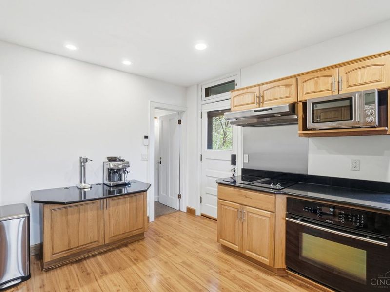 2831 Losantiville Avenue, Cincinnati, OH 45213 Photo 17