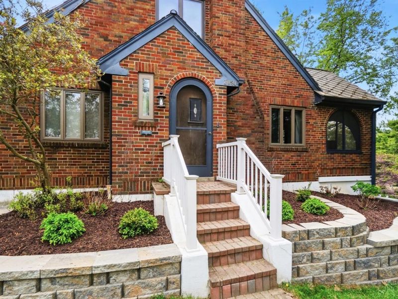 2831 Losantiville Avenue, Cincinnati, OH 45213 Photo 3