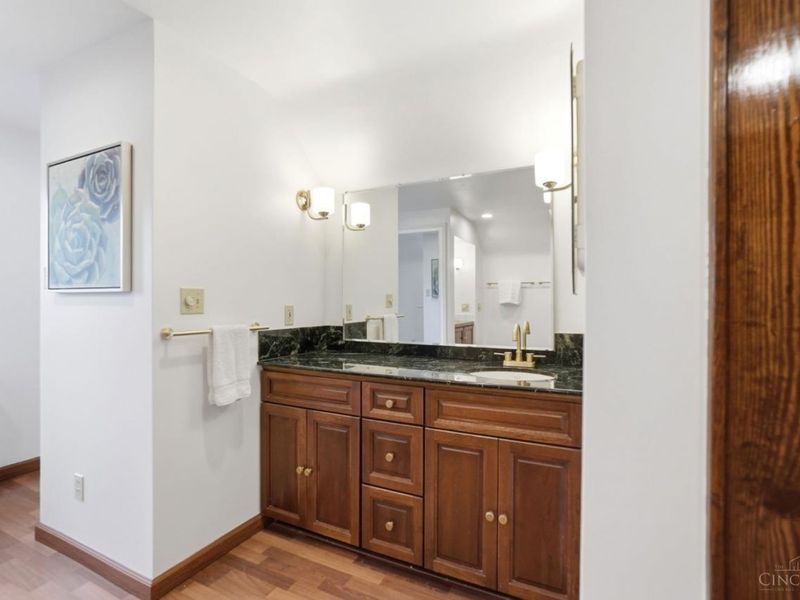 2831 Losantiville Avenue, Cincinnati, OH 45213 Photo 36