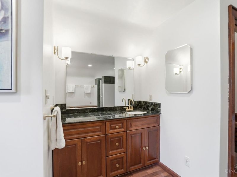 2831 Losantiville Avenue, Cincinnati, OH 45213 Photo 37