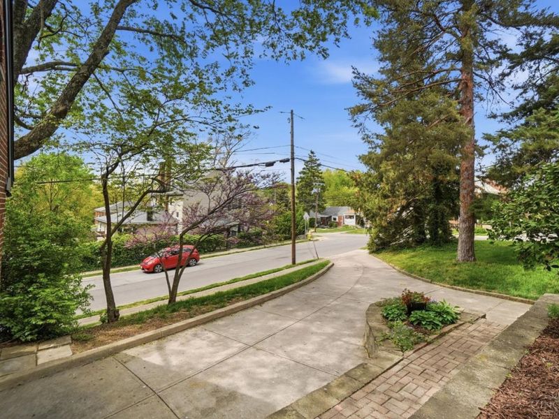 2831 Losantiville Avenue, Cincinnati, OH 45213 Photo 66