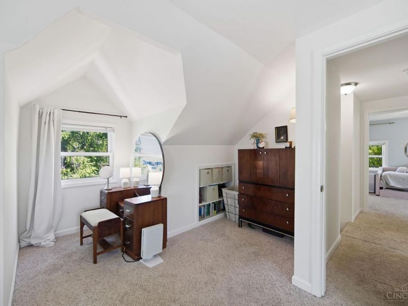 7905 Mapleleaf Drive, Madeira, OH 45243 Photo 21